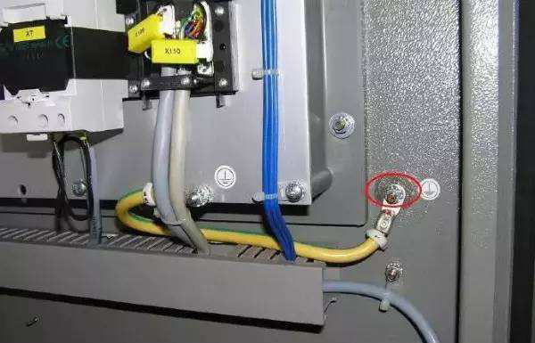 電氣連接
