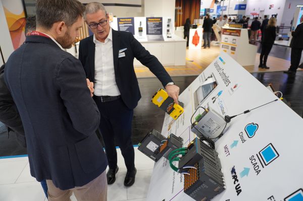 1764258177614136.jpg 2.JPG