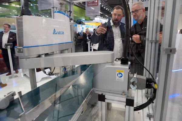 1764258198359357.jpg 4.JPG